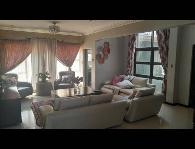 5 BEDROOM HOUSE FOR SALE IN CELTIC MEADOWS